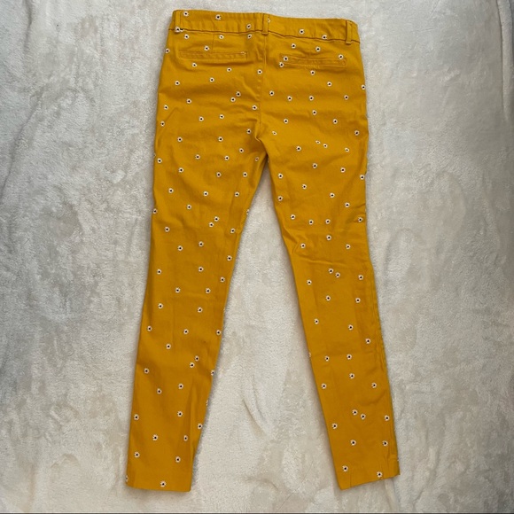 Daisy patterned yellow Old Navy Pixie Pants - Picture 3 of 6